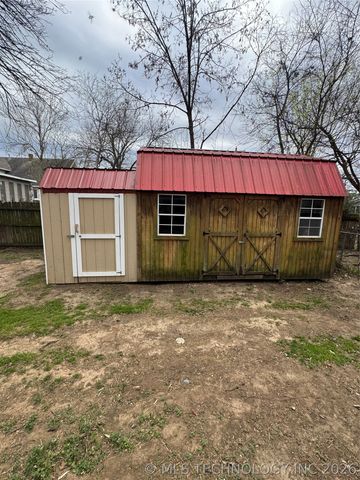 608 S Hickory Street, Sapulpa, OK 74066