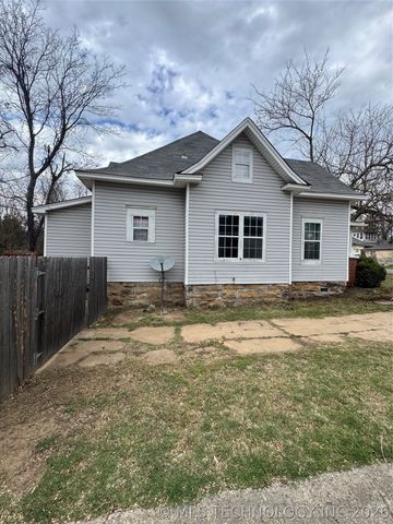 608 S Hickory Street, Sapulpa, OK 74066