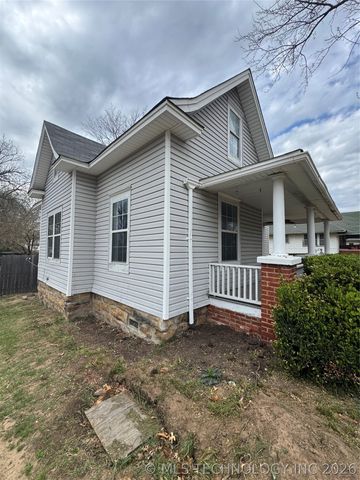608 S Hickory Street, Sapulpa, OK 74066