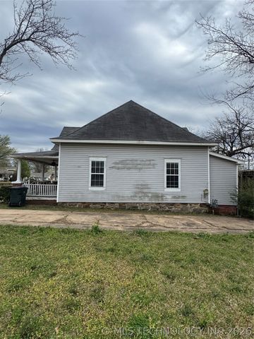 608 S Hickory Street, Sapulpa, OK 74066