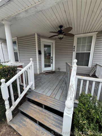 608 S Hickory Street, Sapulpa, OK 74066