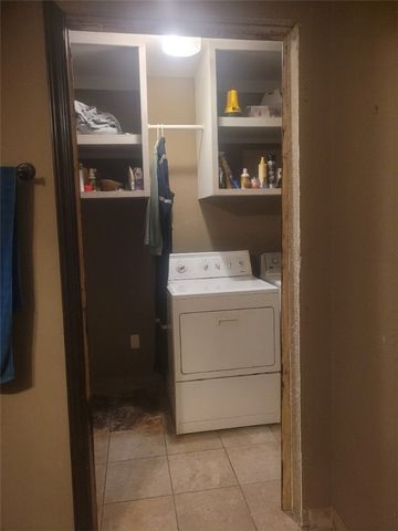 942 Delaine Dr, Corpus Christi, TX 78411