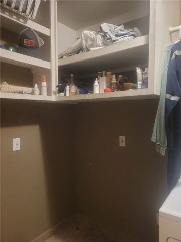 942 Delaine Dr, Corpus Christi, TX 78411