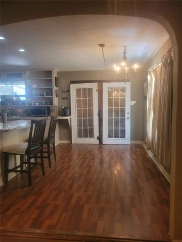 942 Delaine Dr, Corpus Christi, TX 78411