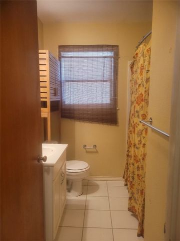 942 Delaine Dr, Corpus Christi, TX 78411