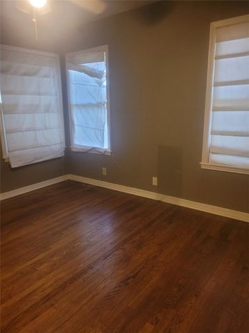 942 Delaine Dr, Corpus Christi, TX 78411