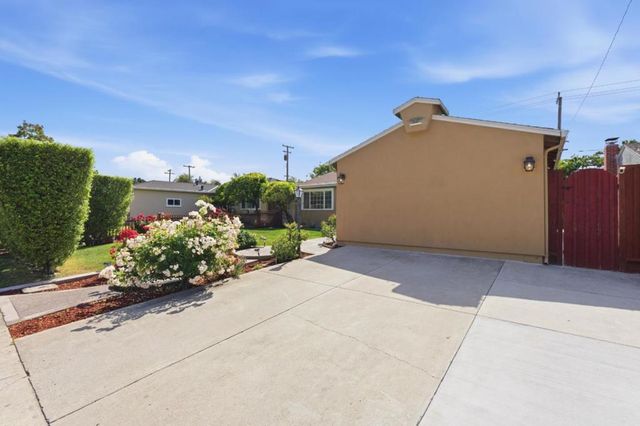 1850 Briarwood Drive, Santa Clara, CA 95051