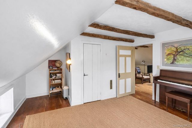 5050 Pequash Avenue, Cutchogue, NY 11935