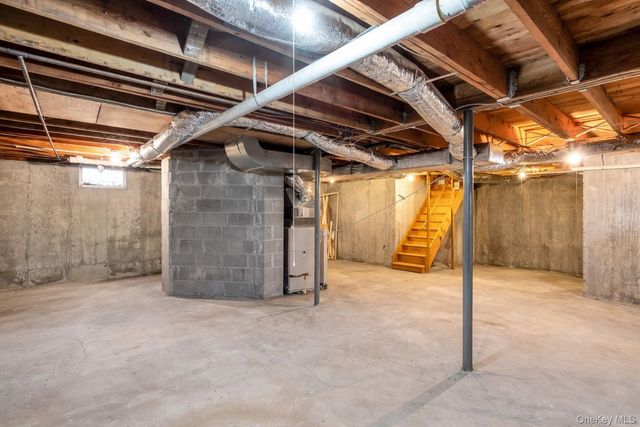 5050 Pequash Avenue, Cutchogue, NY 11935