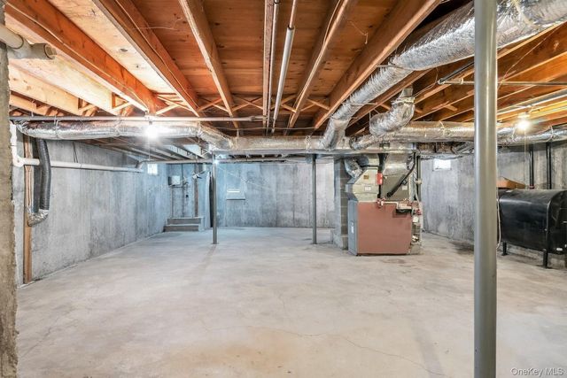 5050 Pequash Avenue, Cutchogue, NY 11935