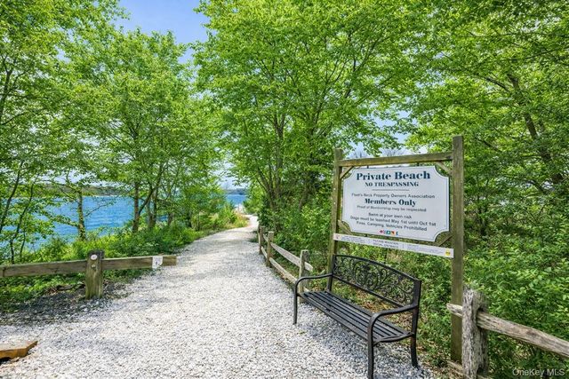 5050 Pequash Avenue, Cutchogue, NY 11935