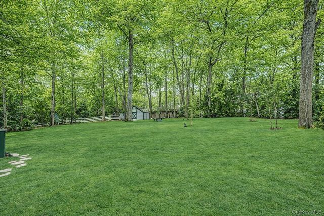 5050 Pequash Avenue, Cutchogue, NY 11935