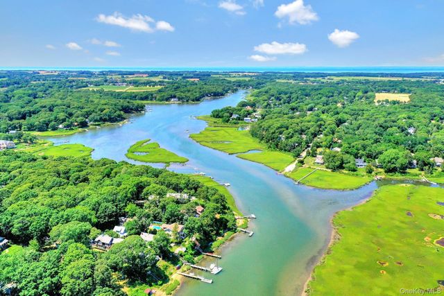 5050 Pequash Avenue, Cutchogue, NY 11935