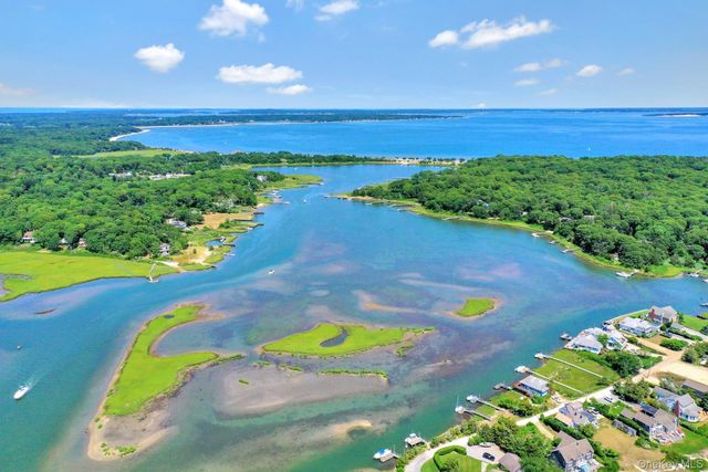 5050 Pequash Avenue, Cutchogue, NY 11935