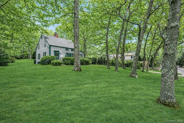 5050 Pequash Avenue, Cutchogue, NY 11935