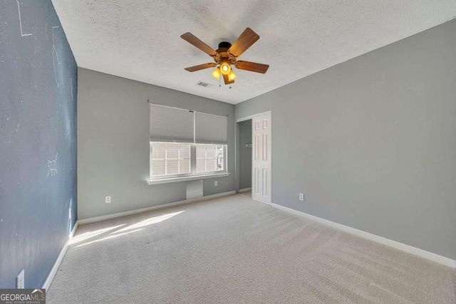 194 W Oaks Place, Woodstock, GA 30188