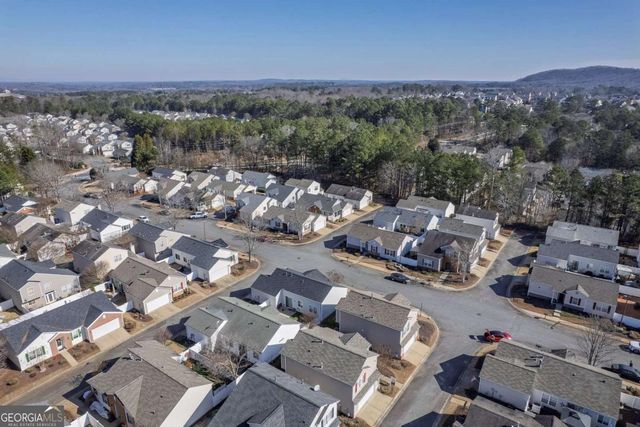 194 W Oaks Place, Woodstock, GA 30188