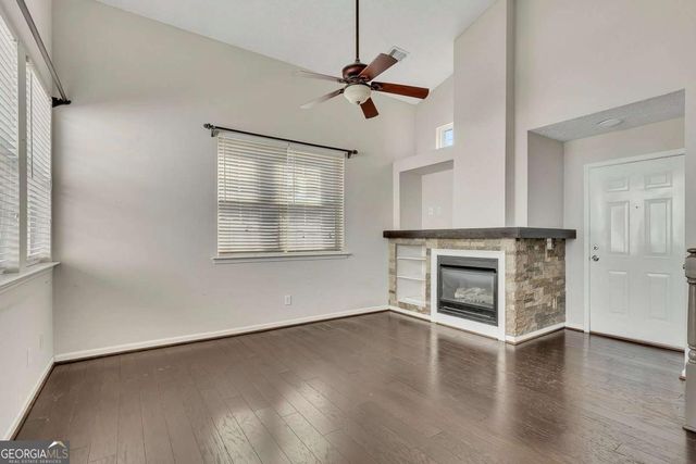 194 W Oaks Place, Woodstock, GA 30188