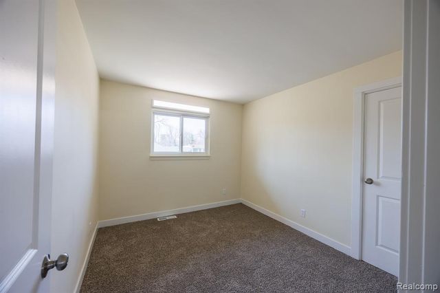 2462 Green Acres Drive, Grand Blanc, MI 48439