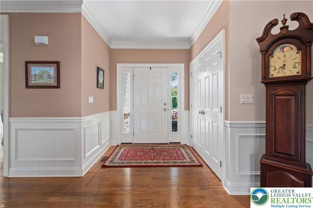 1910 Tulpe Way, Springfield Twp, PA 18077