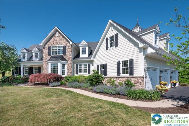 1910 Tulpe Way, Springfield Twp, PA 18077