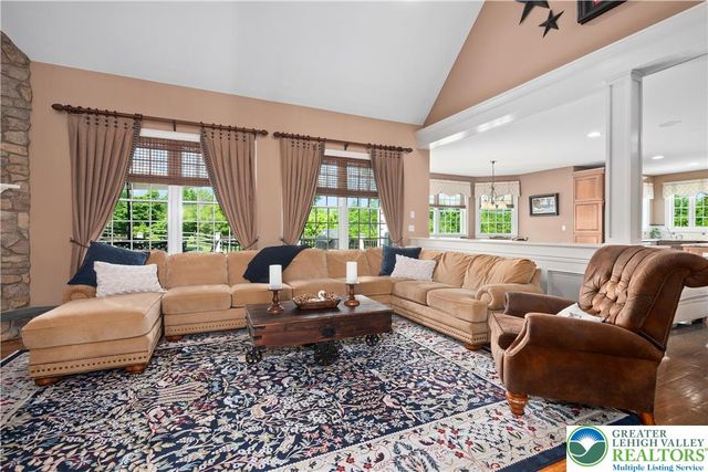 1910 Tulpe Way, Springfield Twp, PA 18077
