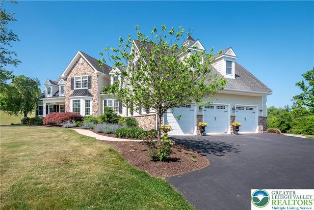 1910 Tulpe Way, Springfield Twp, PA 18077