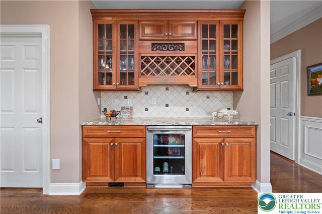 1910 Tulpe Way, Springfield Twp, PA 18077