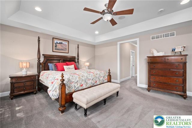 1910 Tulpe Way, Springfield Twp, PA 18077