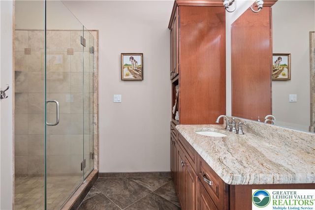 1910 Tulpe Way, Springfield Twp, PA 18077