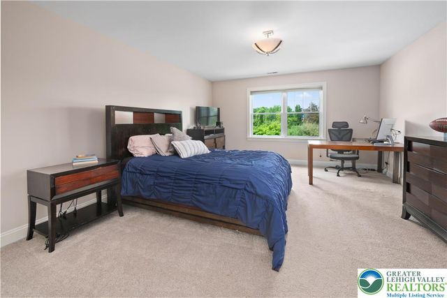 1910 Tulpe Way, Springfield Twp, PA 18077
