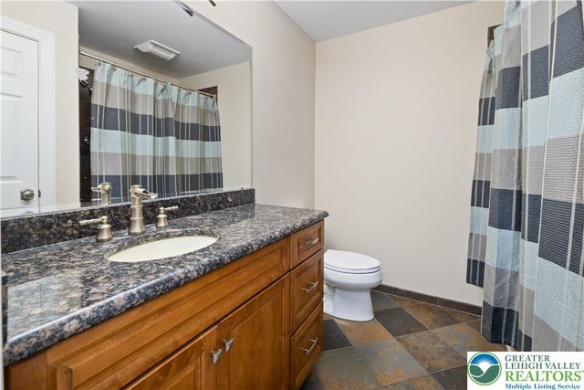 1910 Tulpe Way, Springfield Twp, PA 18077