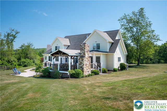 1910 Tulpe Way, Springfield Twp, PA 18077