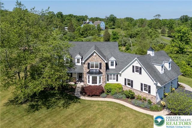 1910 Tulpe Way, Springfield Twp, PA 18077
