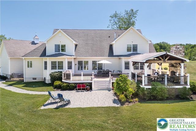 1910 Tulpe Way, Springfield Twp, PA 18077