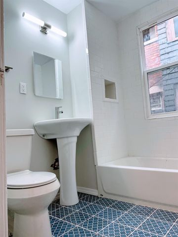 2249 Clairmount Avenue, Detroit, MI 48206