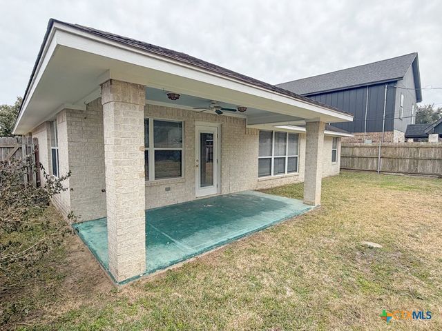 204 Windwood Lane, Victoria, TX 77904