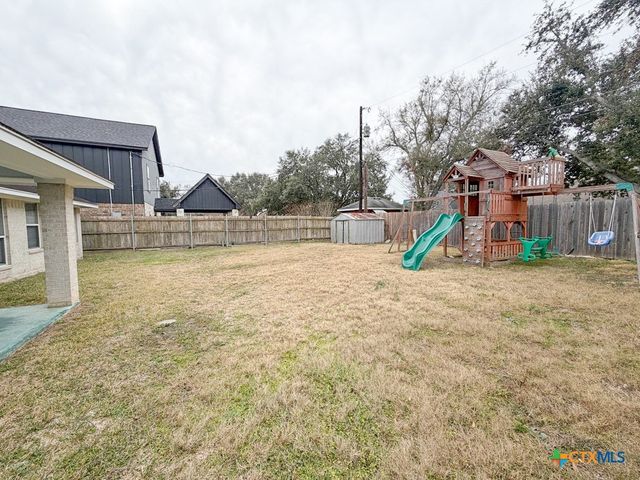 204 Windwood Lane, Victoria, TX 77904