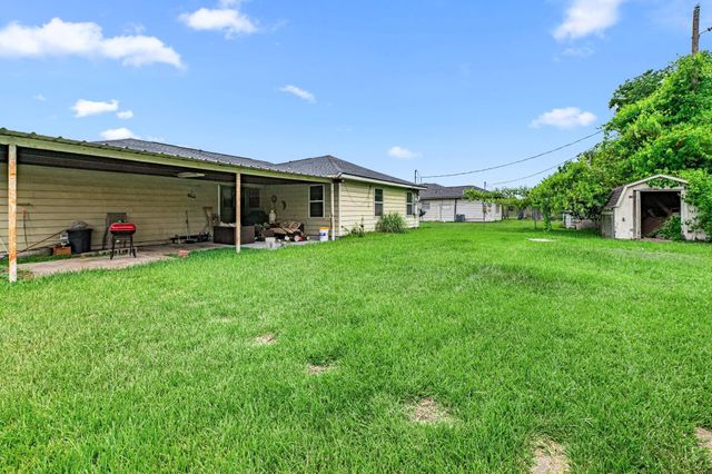 608 Alta Vista Drive, Pasadena, TX 77502