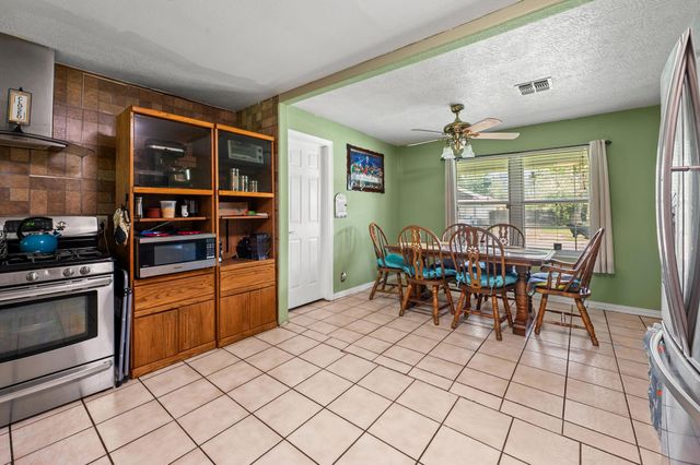 608 Alta Vista Drive, Pasadena, TX 77502