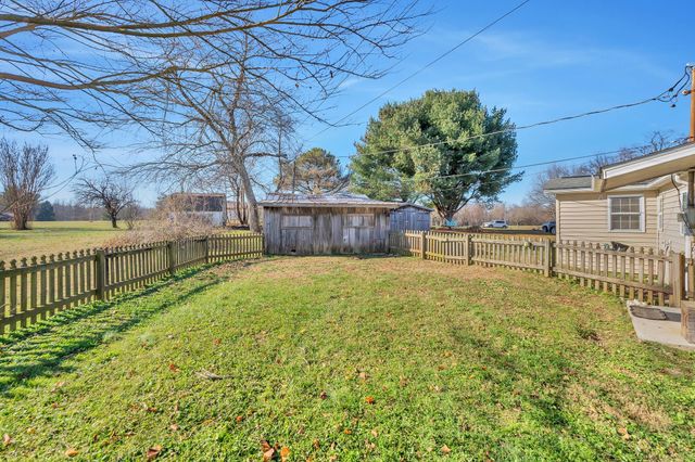 242 Union Ridge Rd, Wartrace, TN 37183