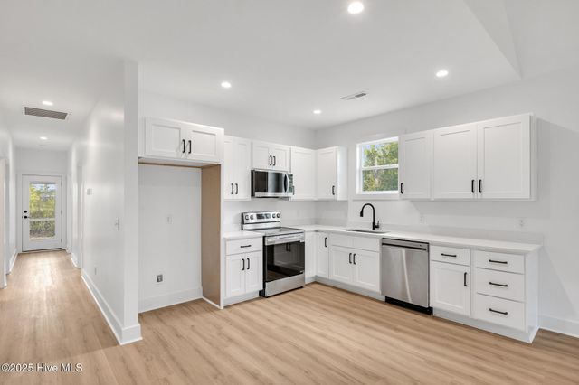 1134 Watts Landing Road, Hampstead, NC 28443