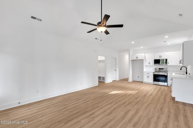 1134 Watts Landing Road, Hampstead, NC 28443