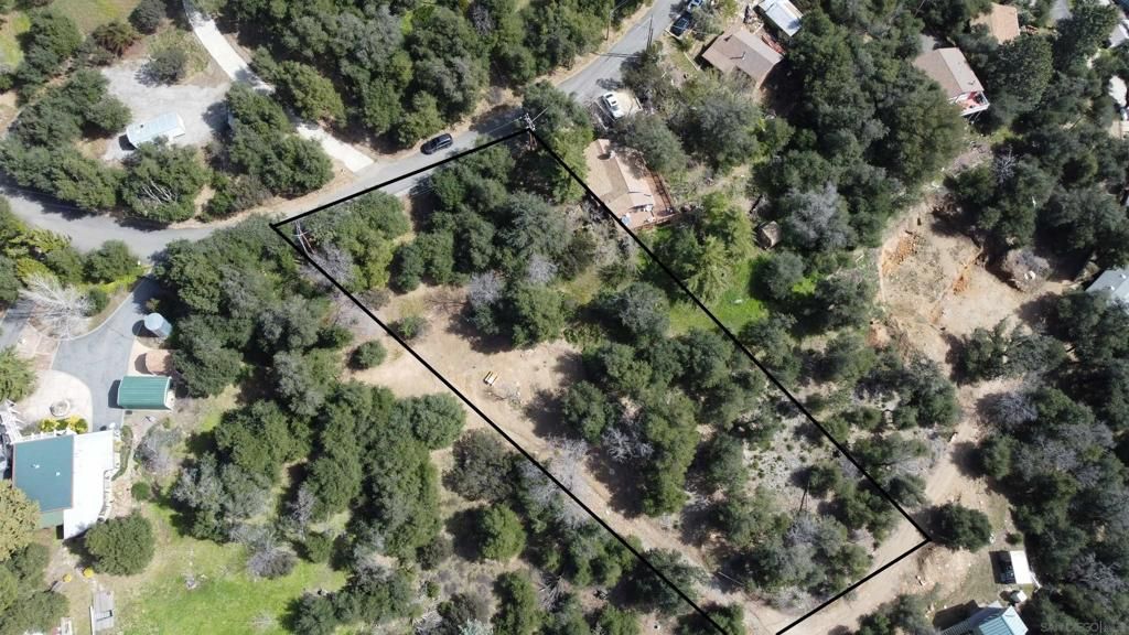 Image 2 of property listing at 2716 Payson Dr, Julian, CA 92036