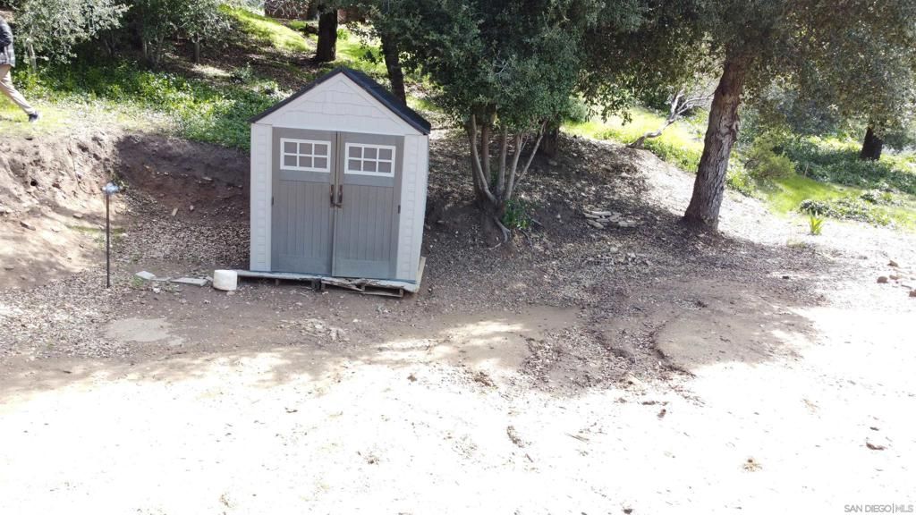 Image 6 of property listing at 2716 Payson Dr, Julian, CA 92036