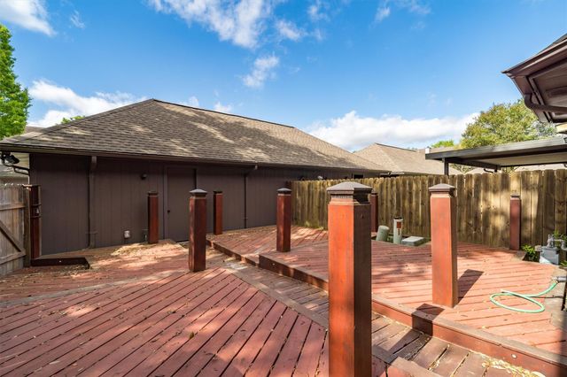 2134 Gemini Street, Houston, TX 77058