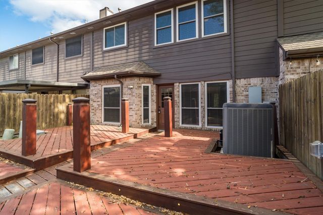 2134 Gemini Street, Houston, TX 77058