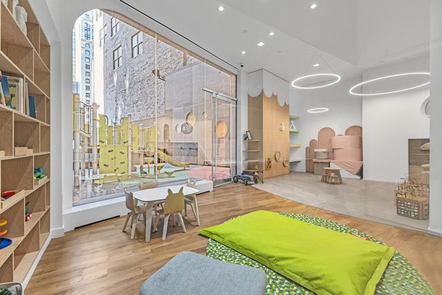 15 William St Apt 11F, New York City, NY 10005