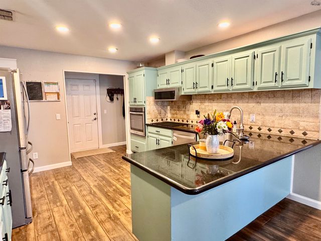 1106 PHEASANT LANE, Burkburnett, TX 76354
