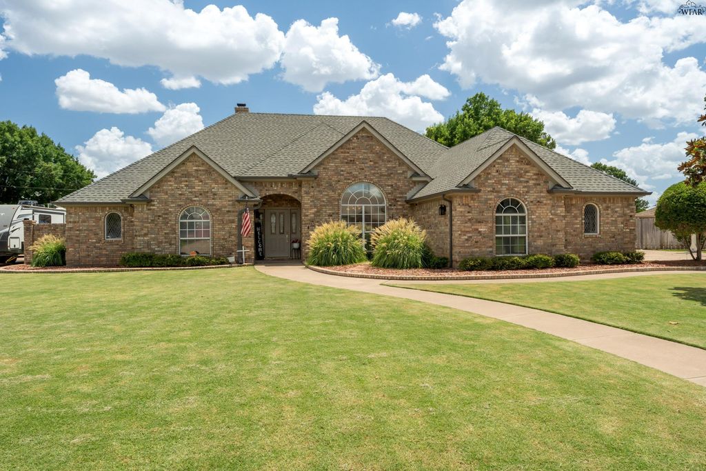 1106 PHEASANT LANE, Burkburnett, TX 76354